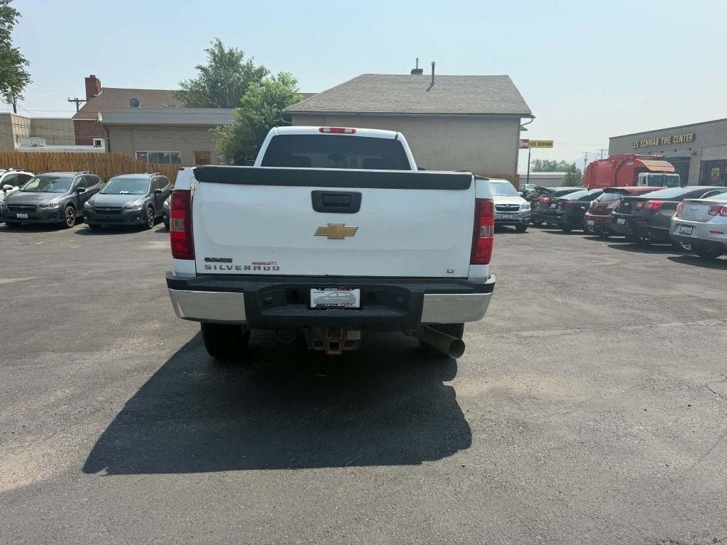 Main image 8