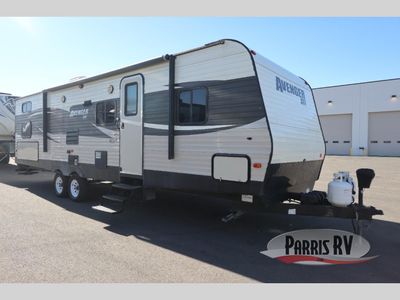 Used 2017 Prime Time RV Avenger ATI 27DBS
