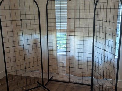 Art Display Grids (3) plus 18 notch hooks