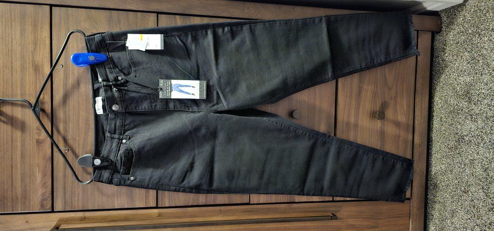 Sofia Jeans by Sofia Vergara – Super Hi‑Rise Curvy