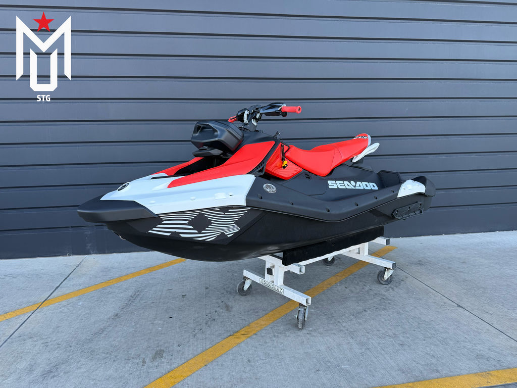 2026 Sea-Doo Spark™Trixx for 3 Rotax® 900 ACE™ - 90 iBR and Audio
