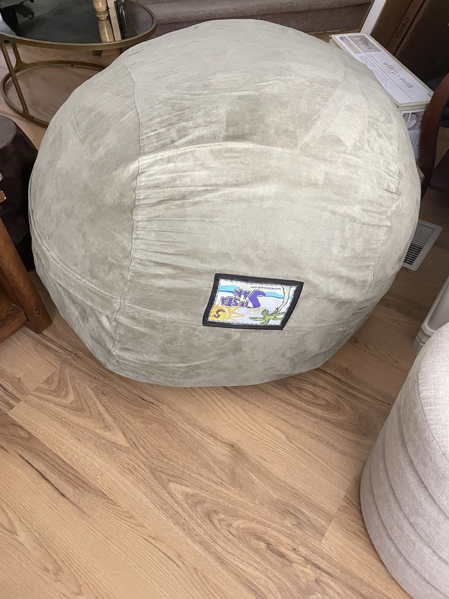 Oversized beanbag