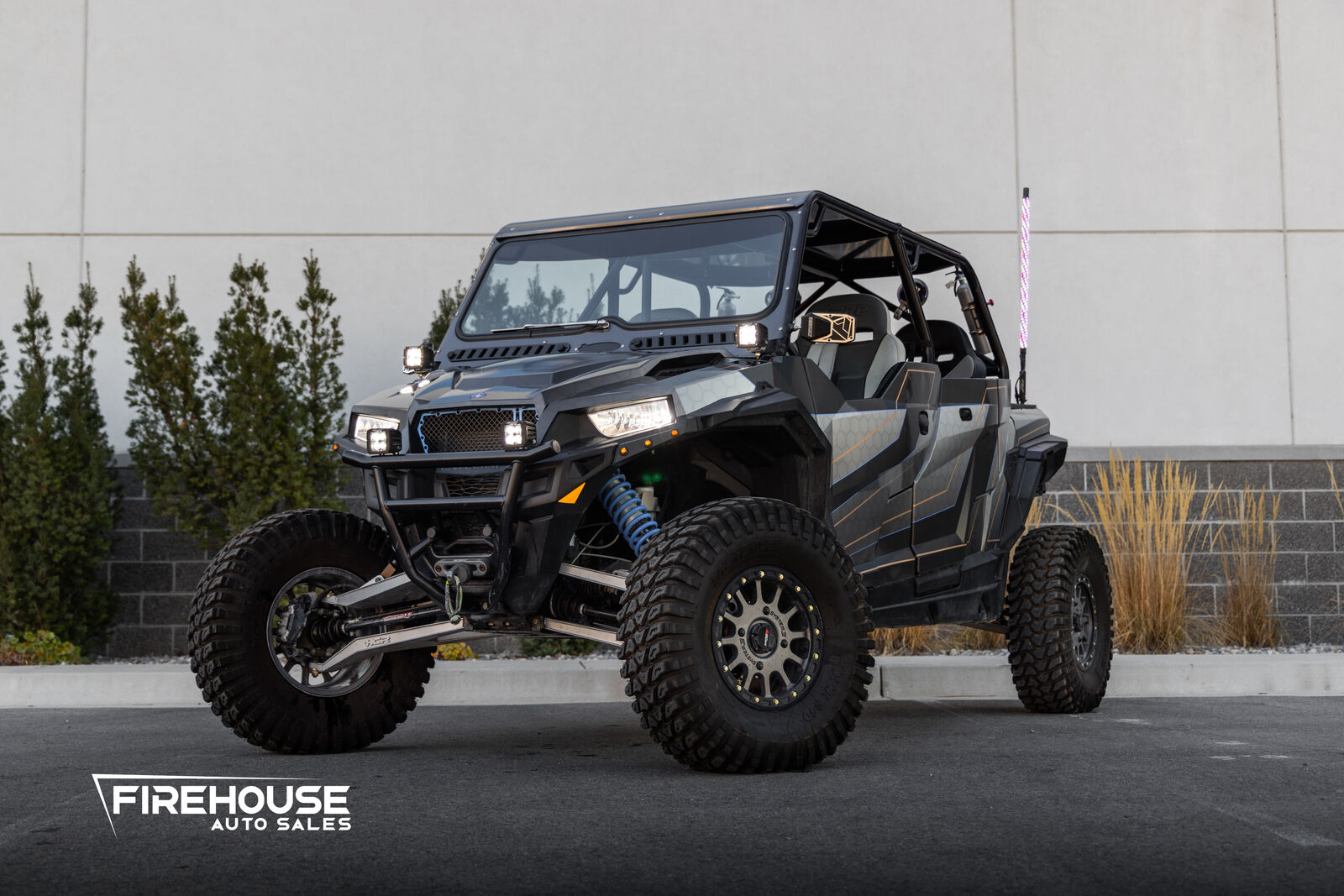 2019 Polaris General 4 w/ ride command! Seats 5!!