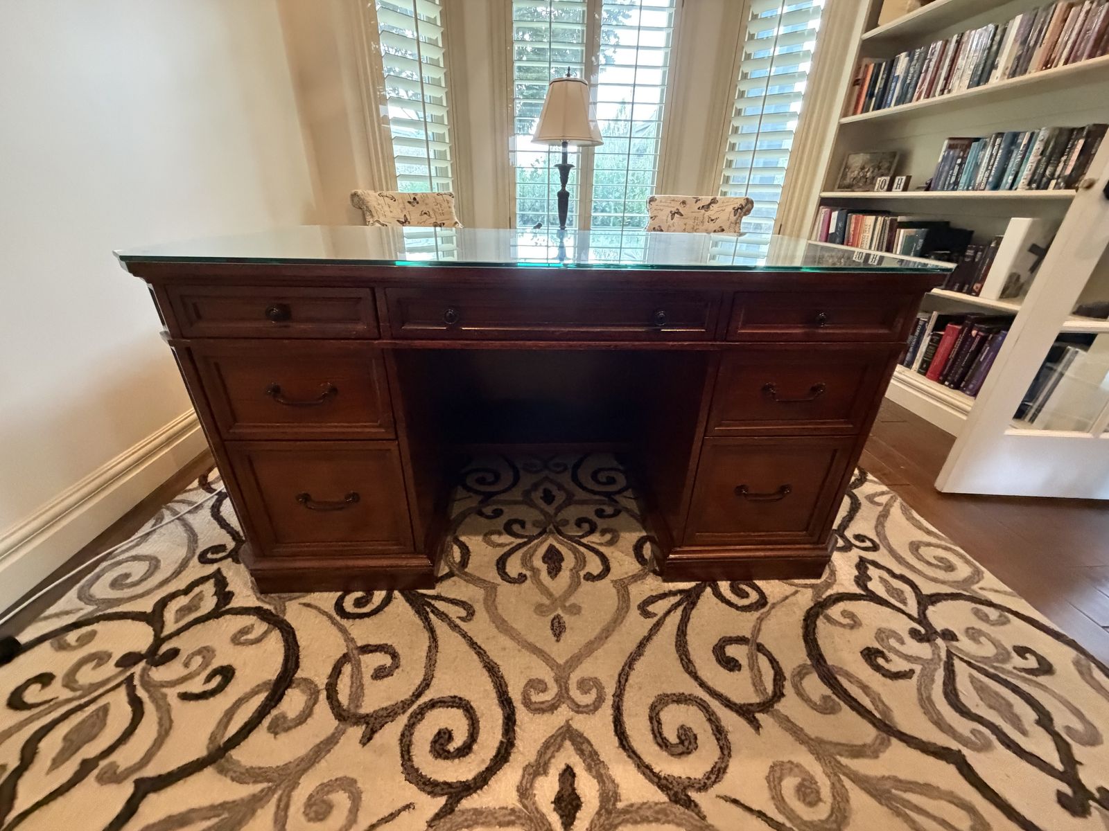 Executive Desk Set