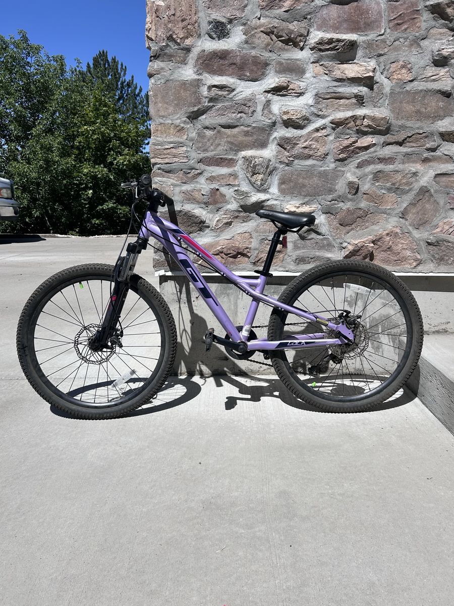 GT Lola Ace Girls 24 in Mountain Bike