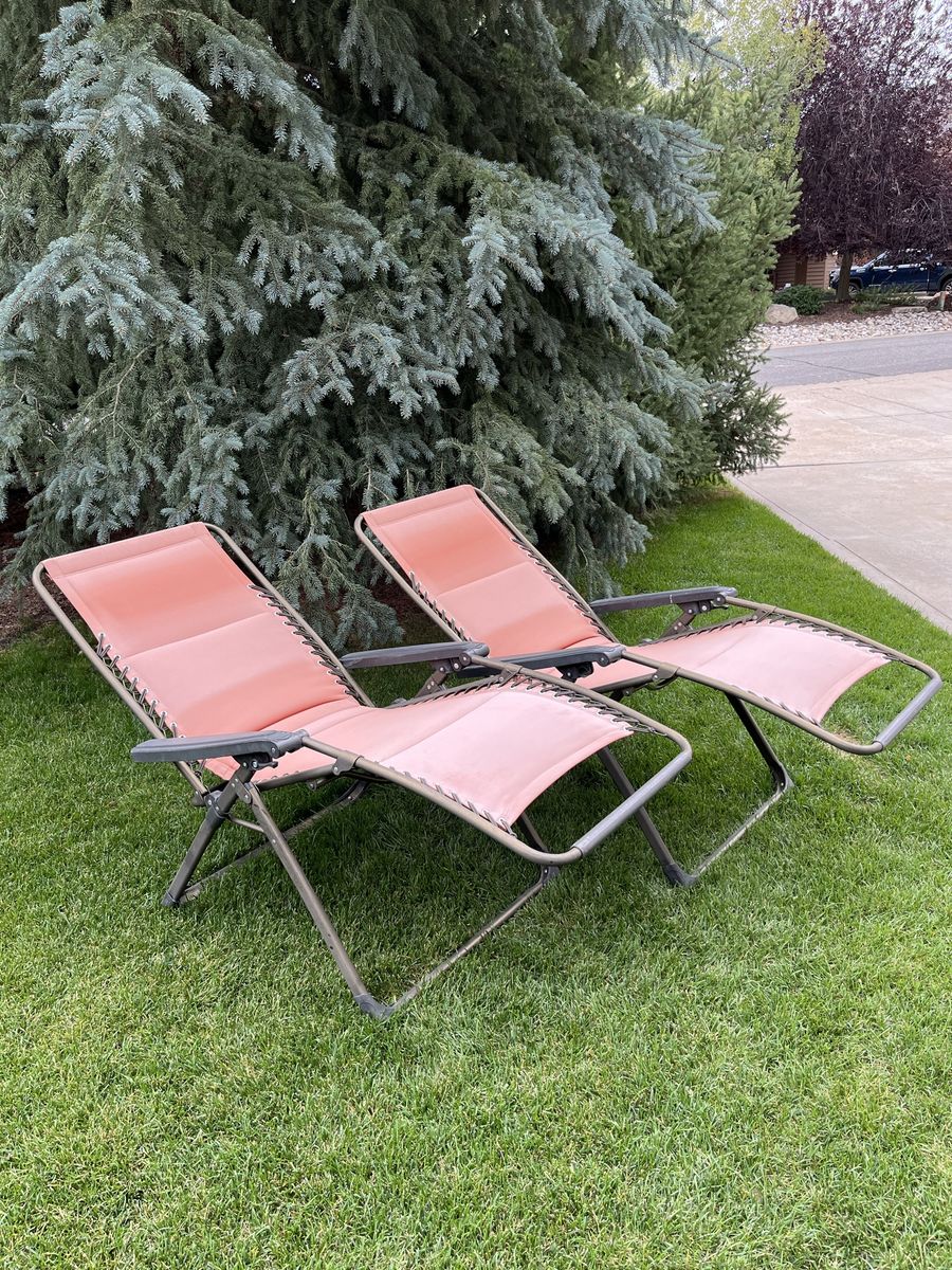 Outdoor reclining chairs - set of 2