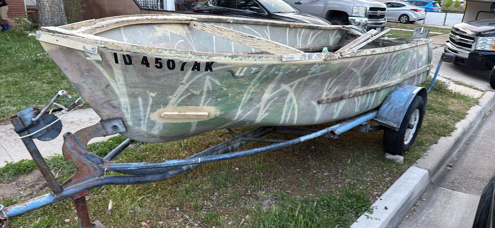 16 foot duck or fishing boat