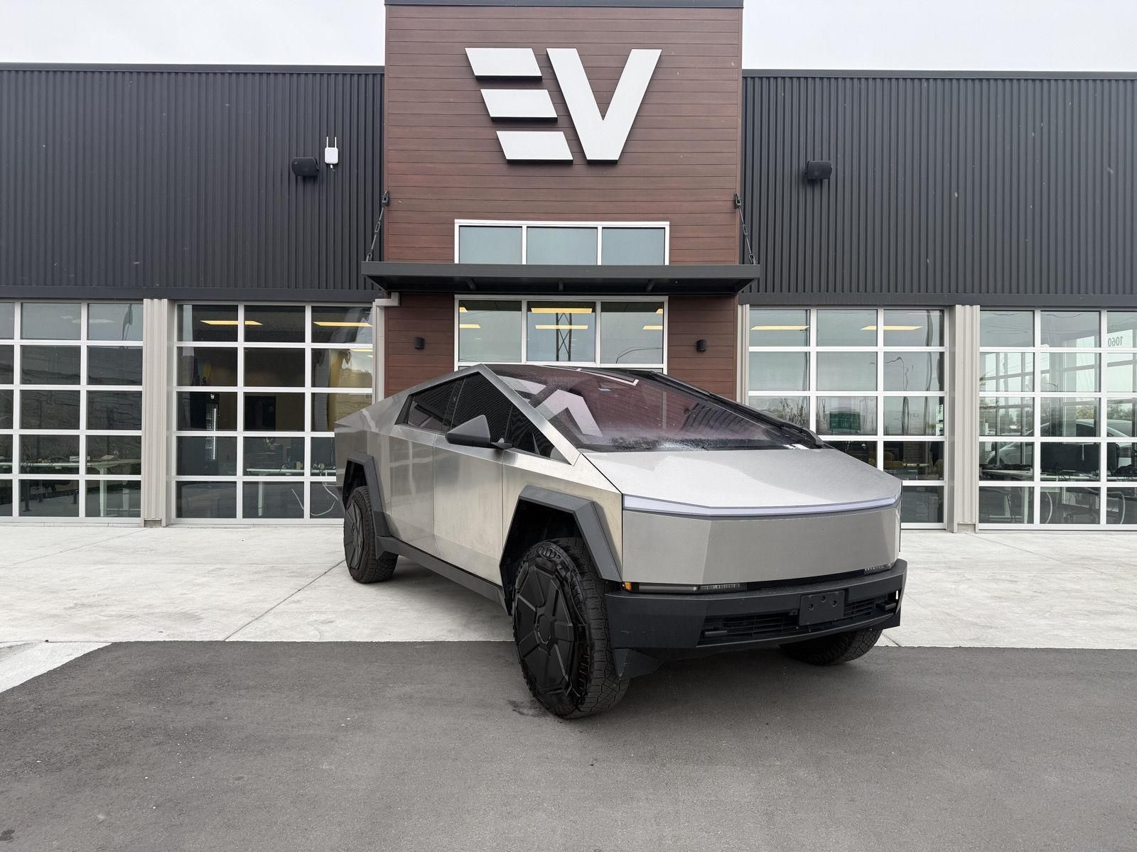 Main image 2