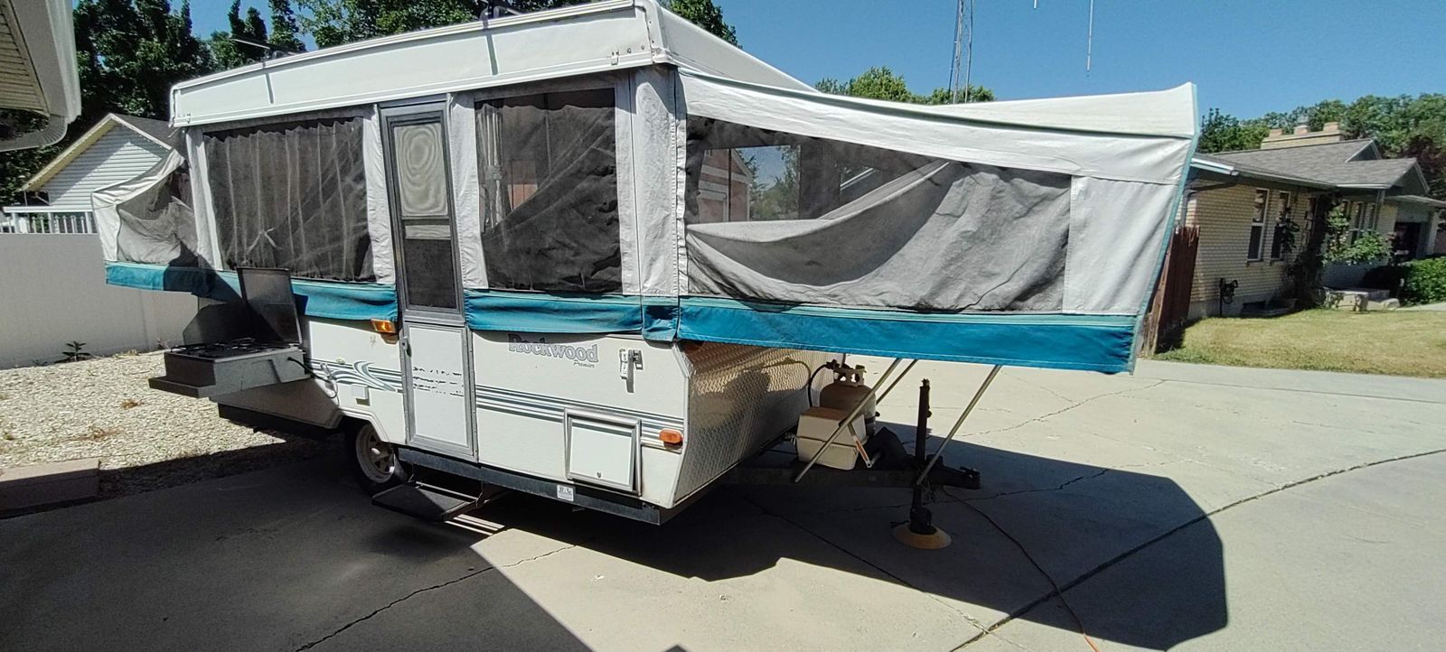 1999 Rockwood Premier Series 2307