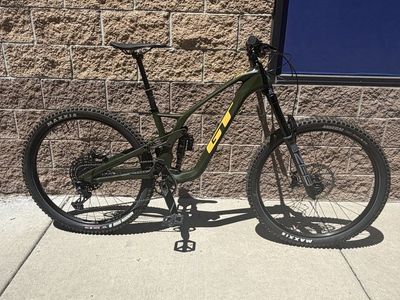 GT Force Carbon Pro