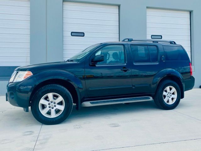 2010 Nissan Pathfinder SE