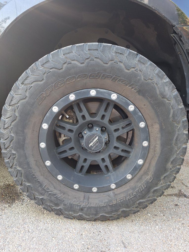 Pro Comp Stryker Wheels 18x9 6x135 Ford F150/Expedition