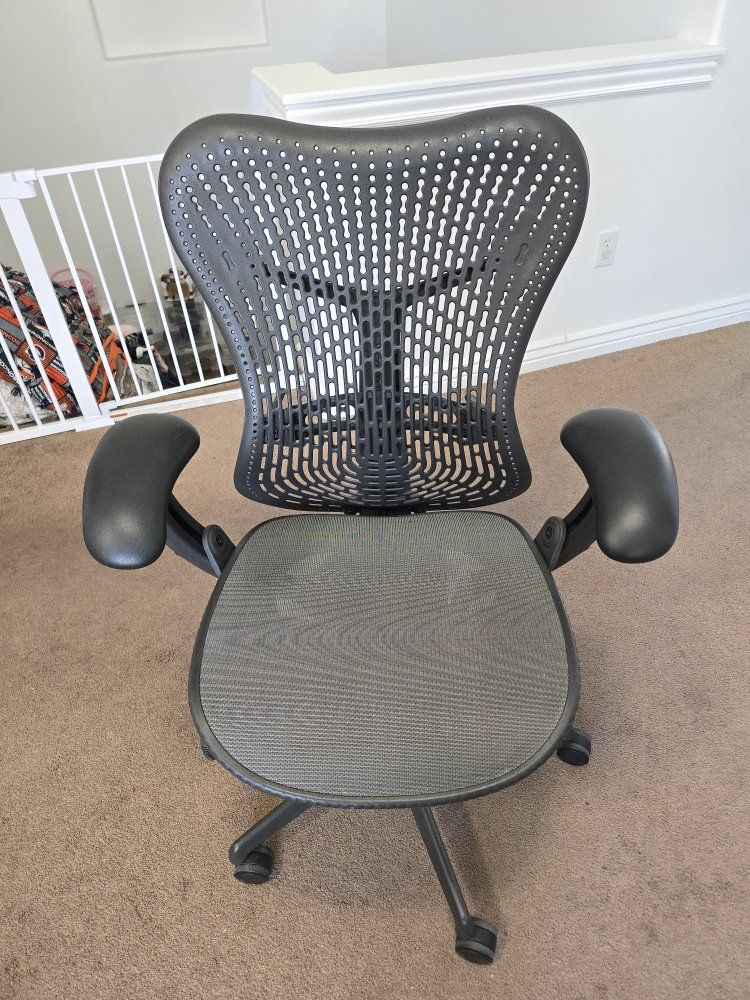 Herman Miller Mirra Office Chair