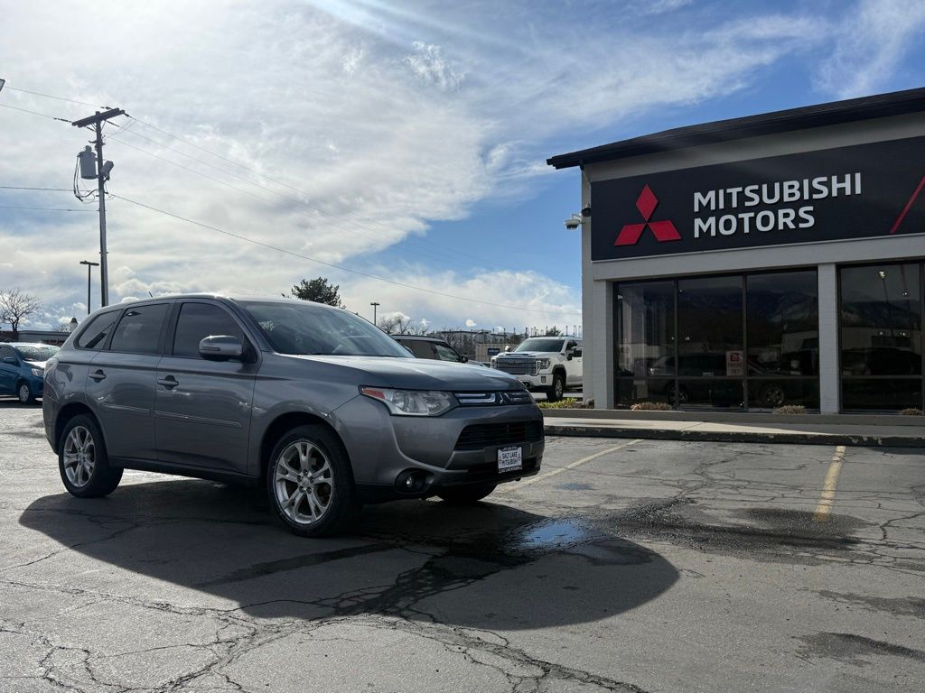 2014 MITSUBISHI OUTLANDER SE