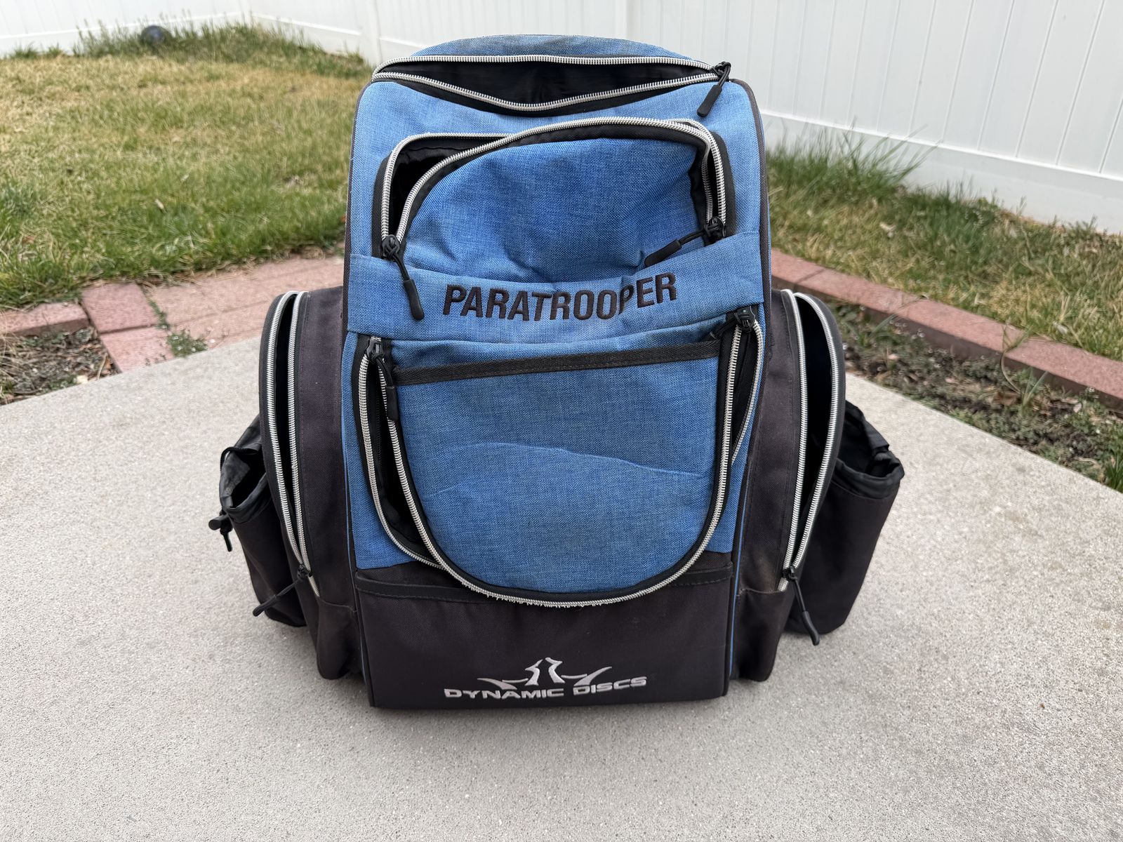 Dynamic Discs Paratrooper Disc Golf Bag - Used