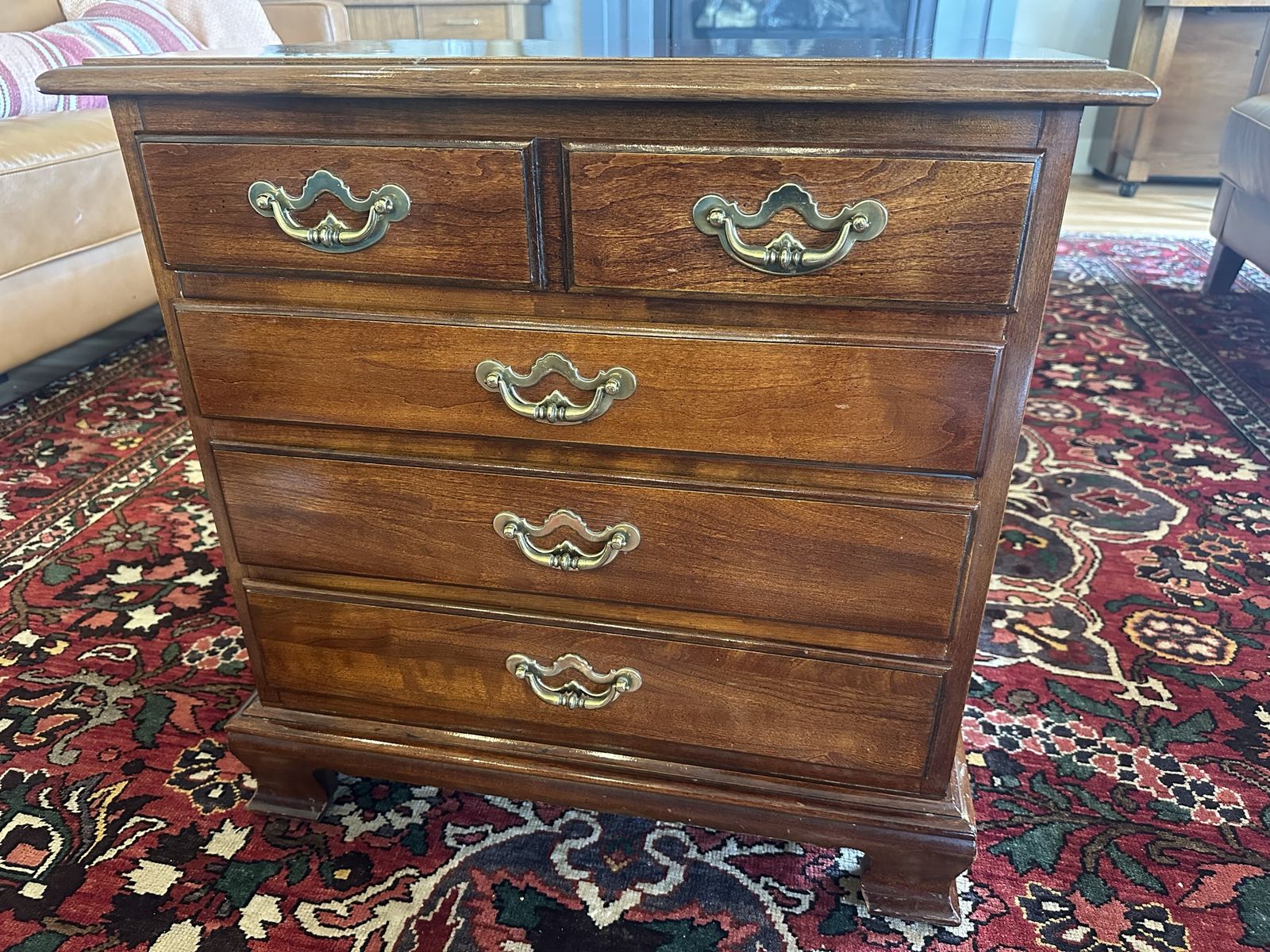 Main image 2