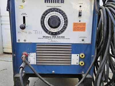 Miller Dialarc 250-AC/DC Arc Welder Power Source with Rolling Cart