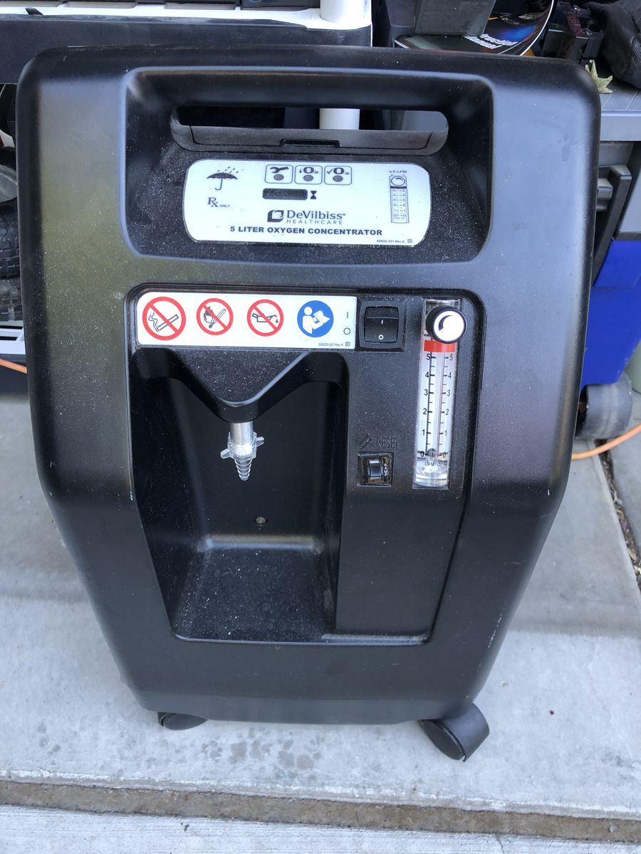 DeVilbiss Healthcare 5 Liter Oxygen Concentrator 525DS Black