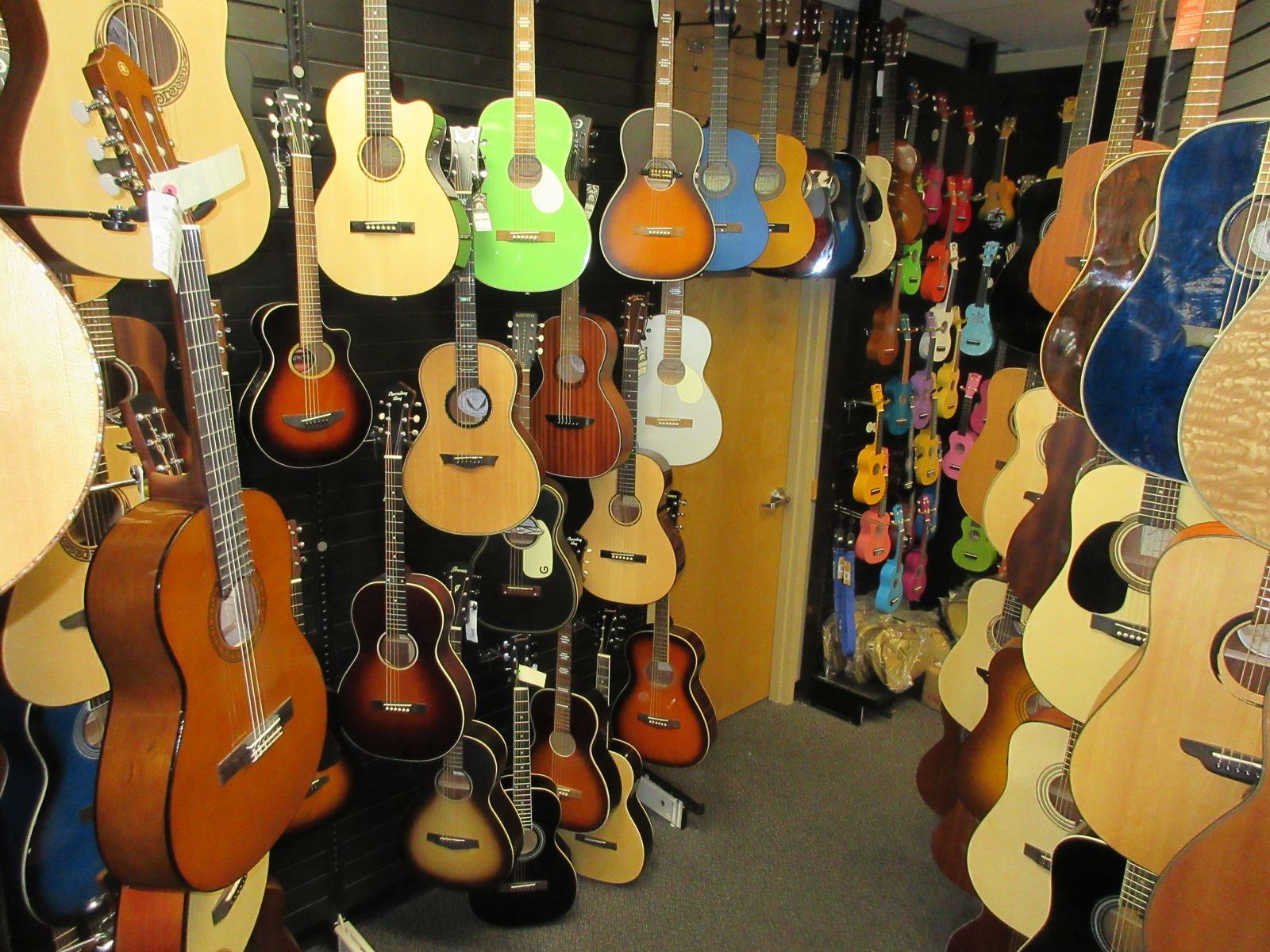 SALE KIDS ACOUSTIC GUITARS