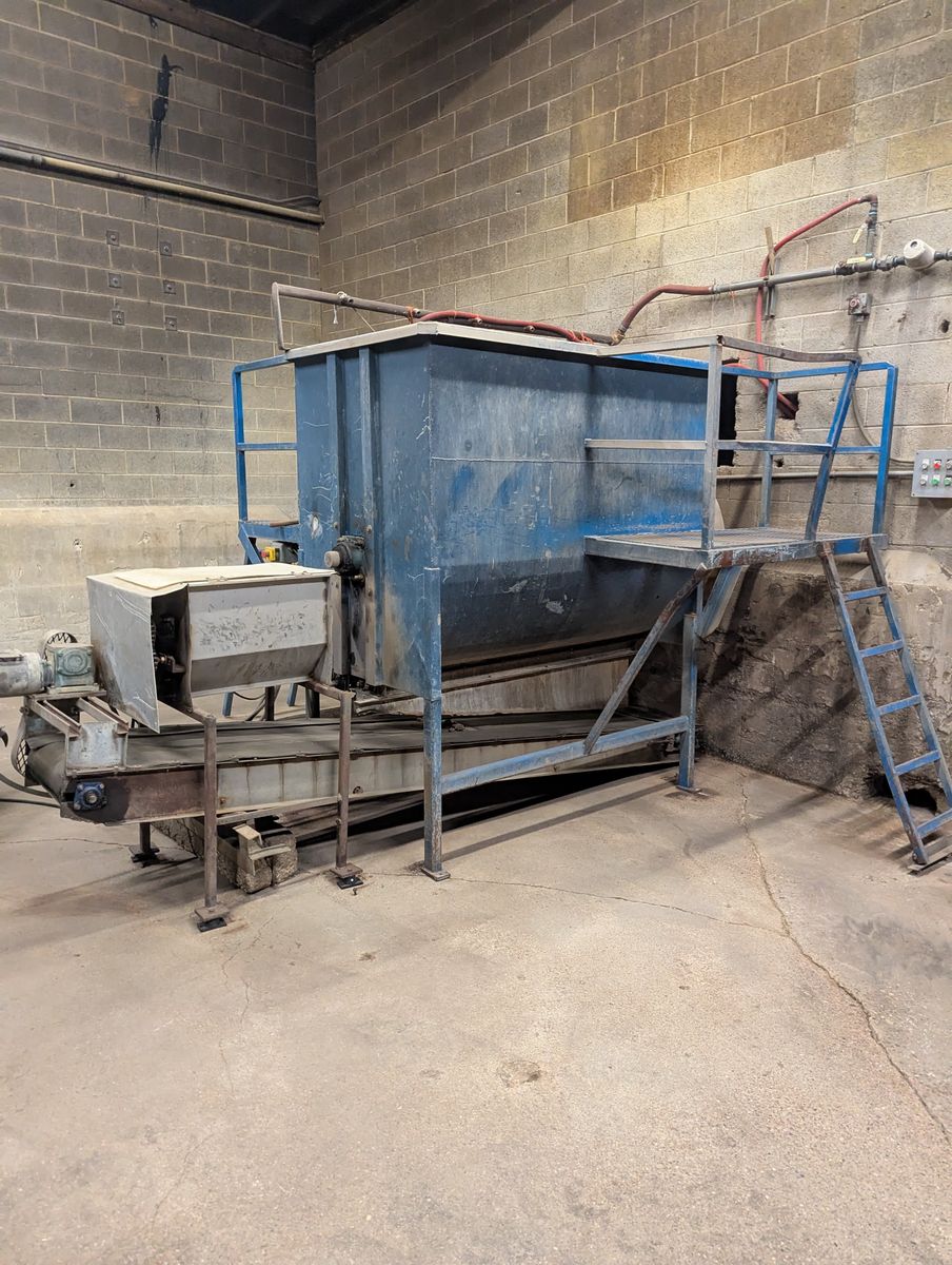Industrial Stainless Steel Paddle Batch Soil Mixer with Discharge Conveyor – Complete System