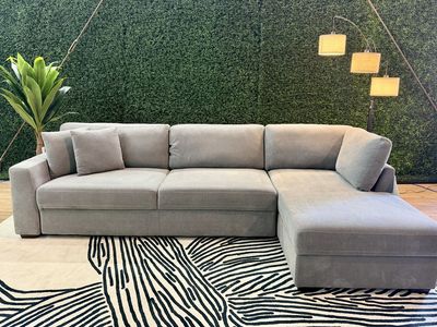 THOMASVILLE CAMLIN CONVERTIBLE SLEEPER SECTIONAL WITH CHAISE ️