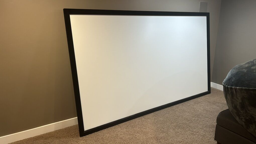 Home Theatre Projector & Screen