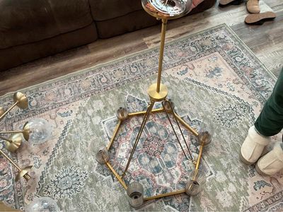 Quoizel 6-light chandelier