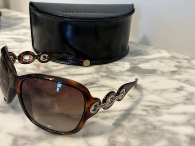 Like new, vintage Marc by Marc Jacobs sunglasses