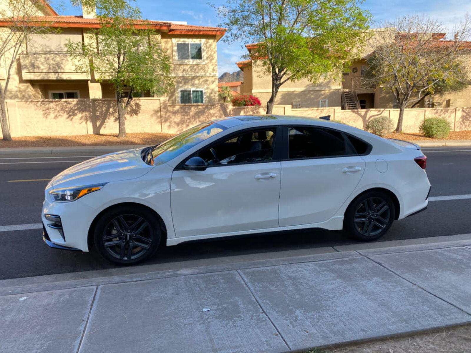 2021 KIA FORTE GT-Line