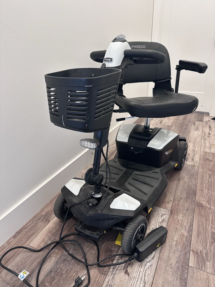 Pride Mobility Zero Turn 8 4-Wheel Electric Scooter w/ Basket - Black/White