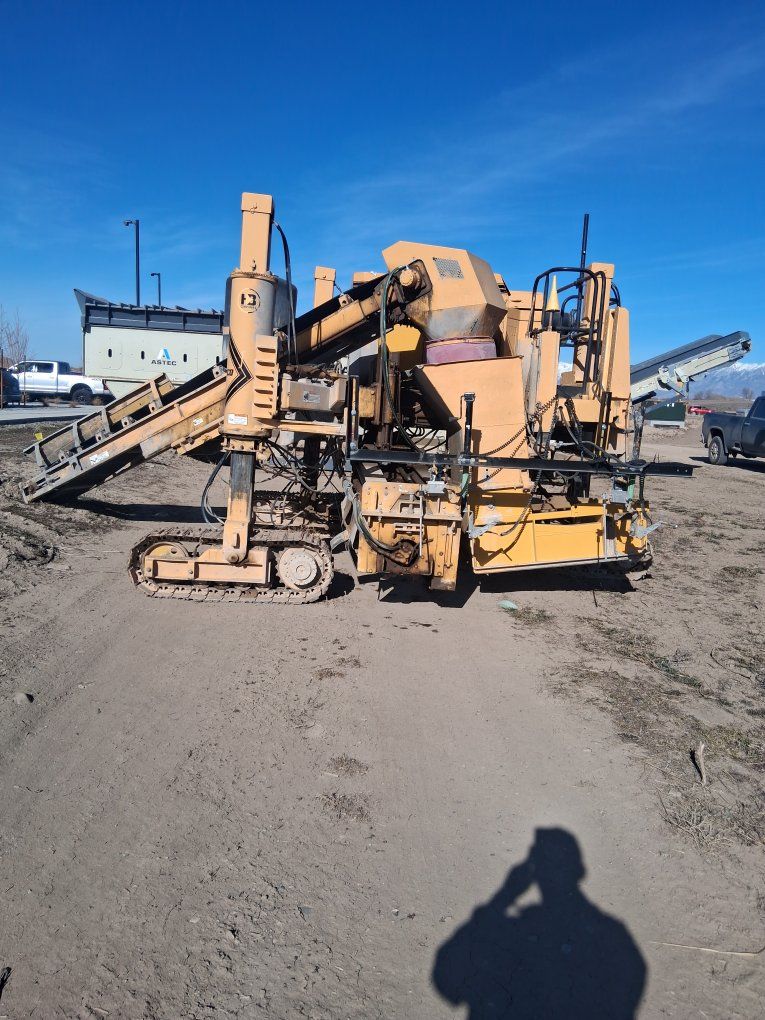 Gomaco Curb Machine