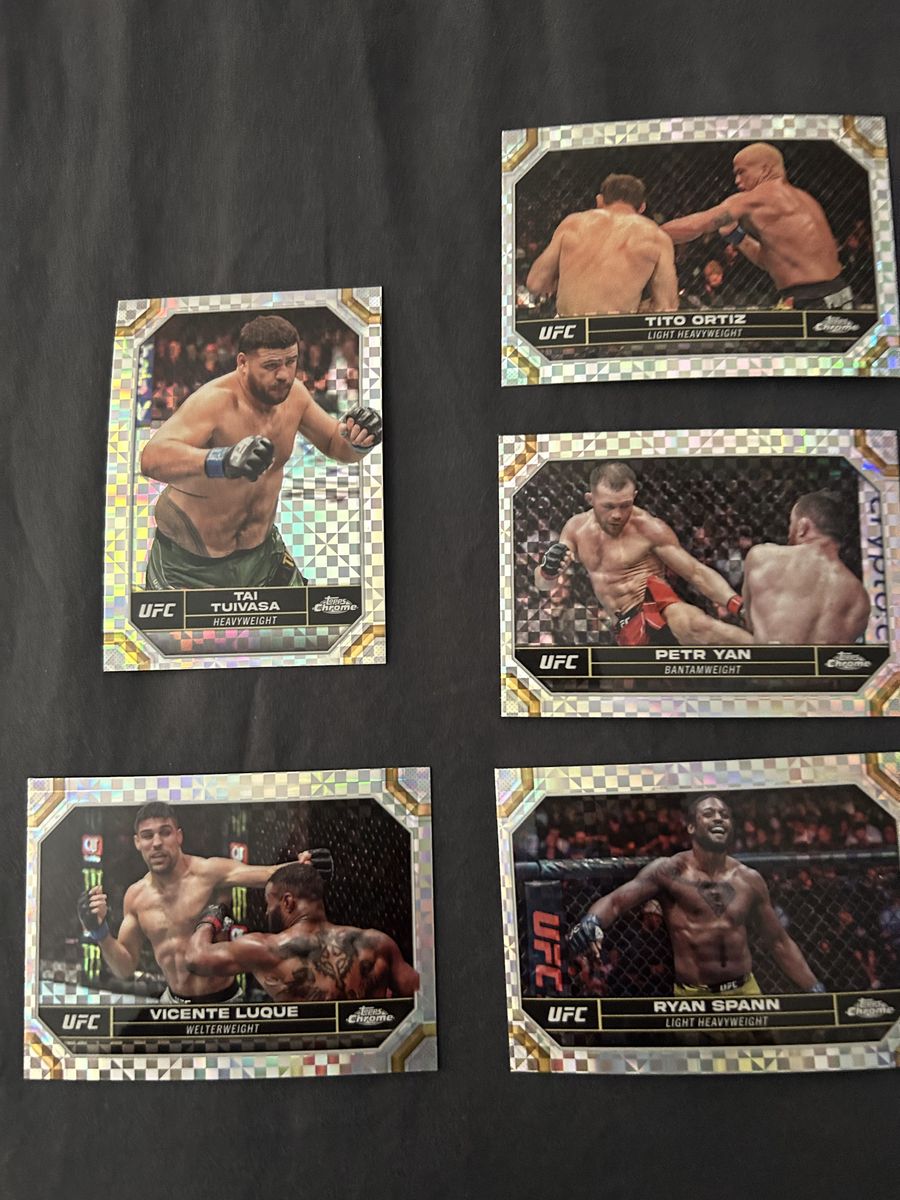 UFC refractor cards
