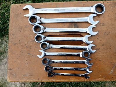 GearWrench & TEQ PRO Metric Reversible Ratcheting Combination Wrench Set (9-Piece)