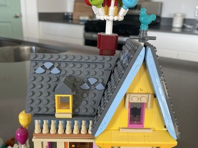 Lego Disney UP House