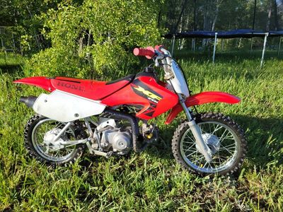 2002 XR70R