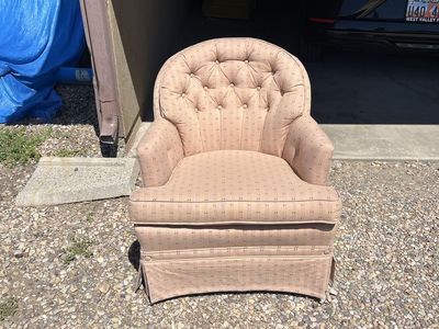 Vintage Tufted Armchair with Skirt - Pink and Brown Pattern