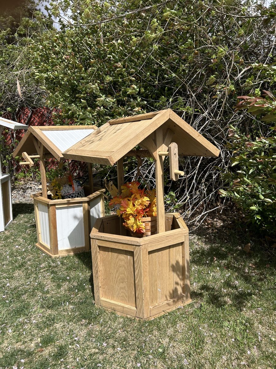 Solid oak wishing well