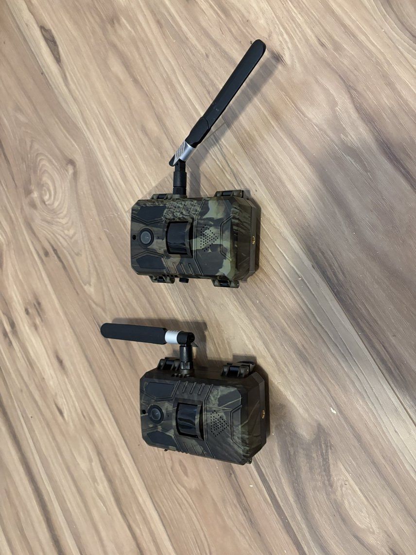 hunting game camera that supports cellular service