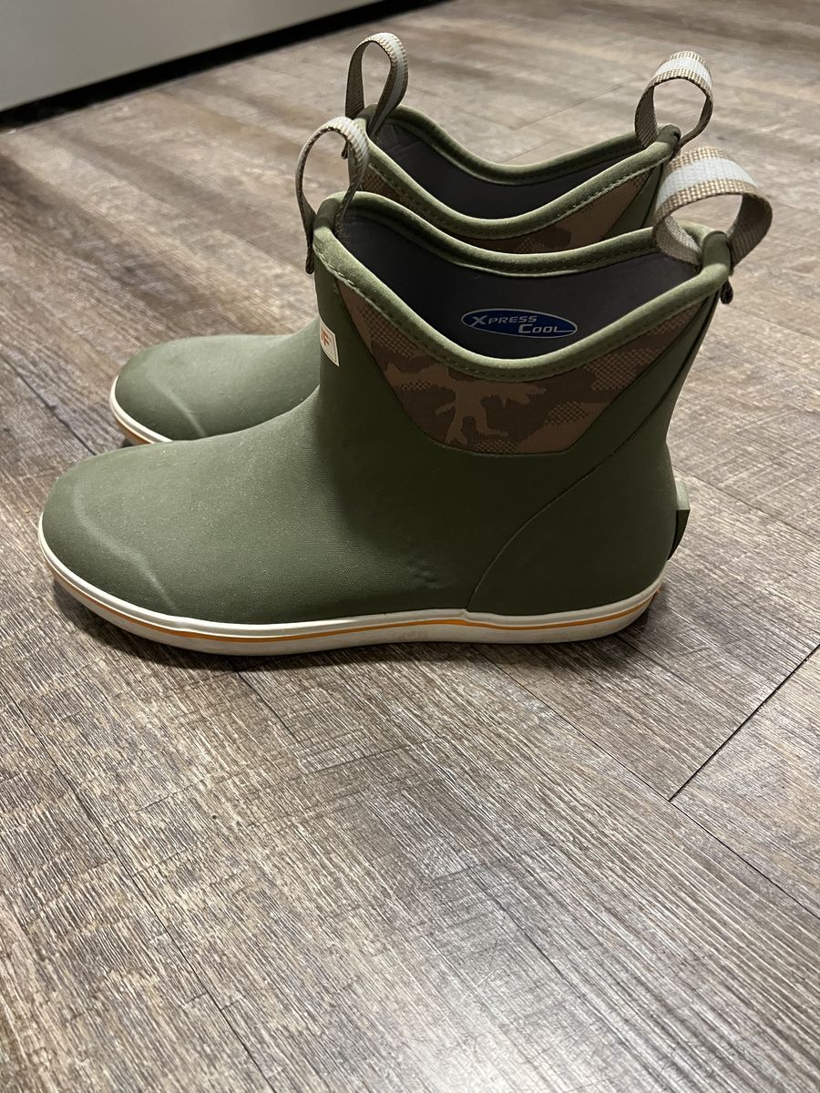 Xtratuf Ankle Deck Boots - Size 9