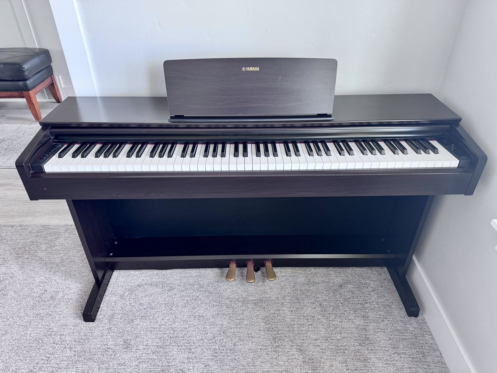 Yamaha Arius YDP‑143 Digital Piano – Great Condition (No Bench)
