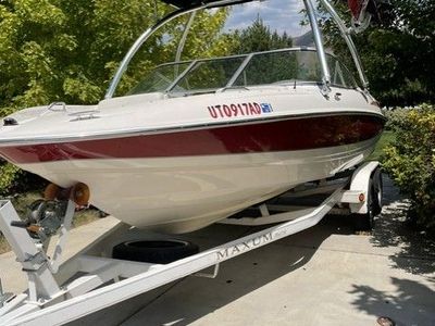 2004 Maxum SR2100 Boat and Trailer