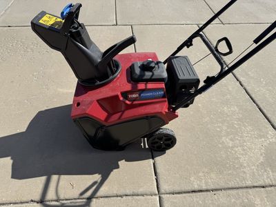 Toro Powerclear 721e Snowblower