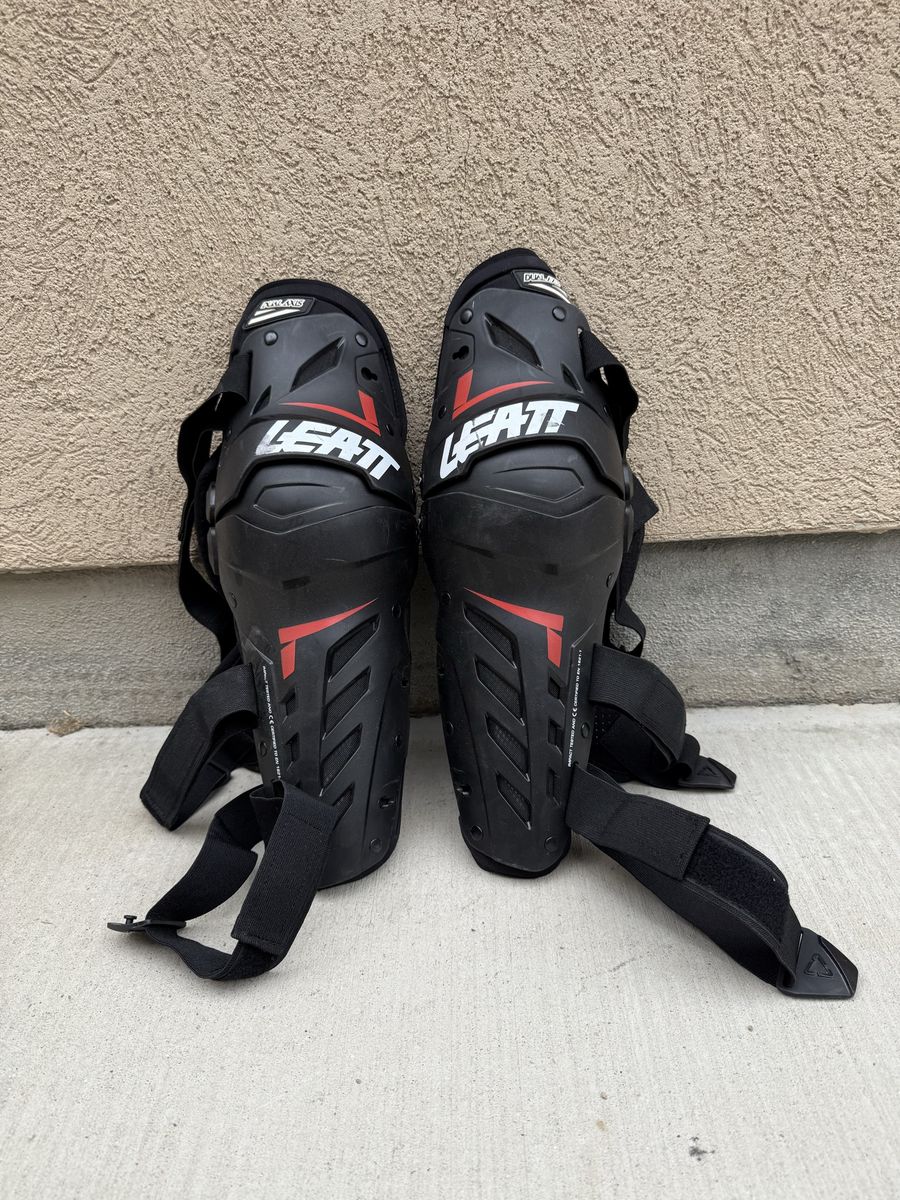 Leatt Dual Axis Pro Knee & Shin Guards - Black/Red, Adult Motocross/Mountain Biking Protection