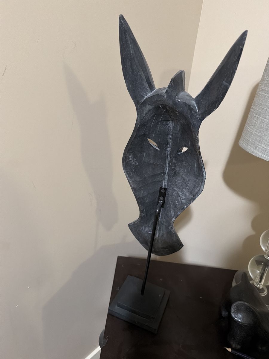 Main image 6