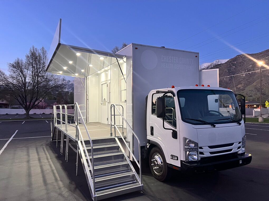 Mobile Food Truck / Clinic / Salon / Dentist / Vet