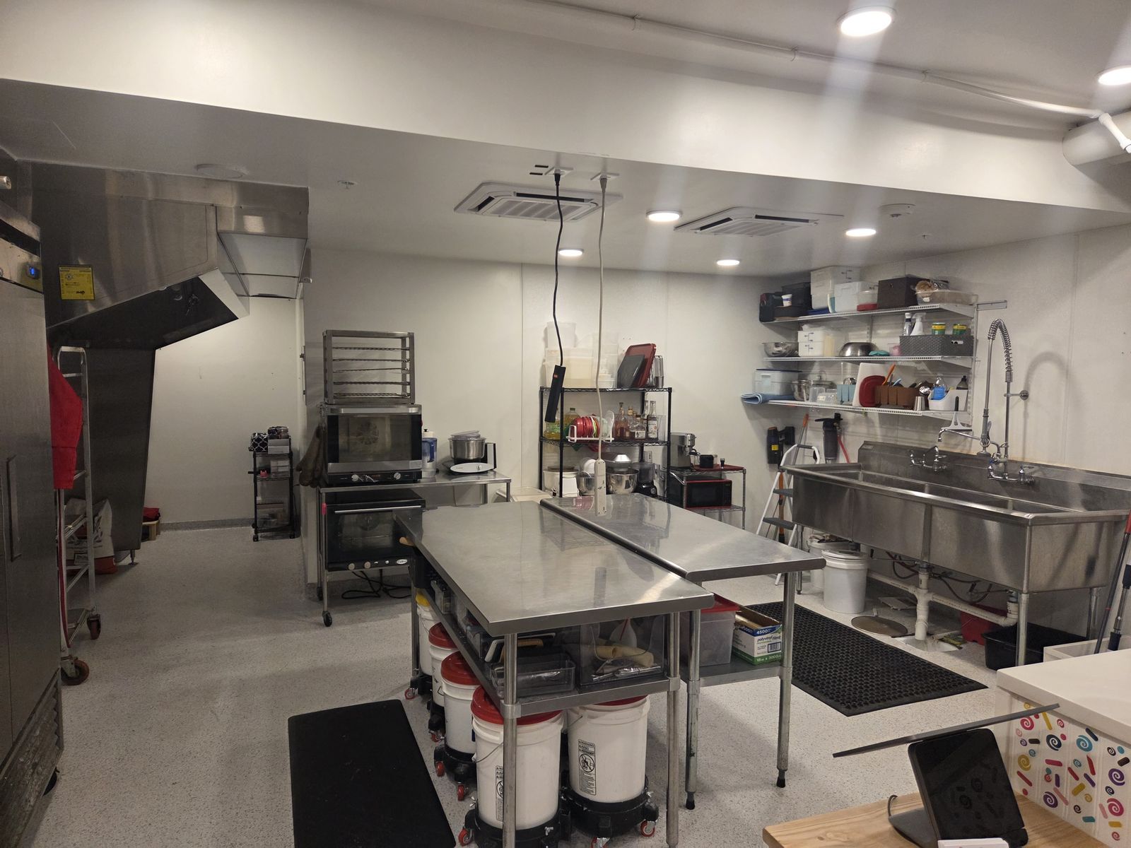 Retail Space for Rent - Vegan Kitchen