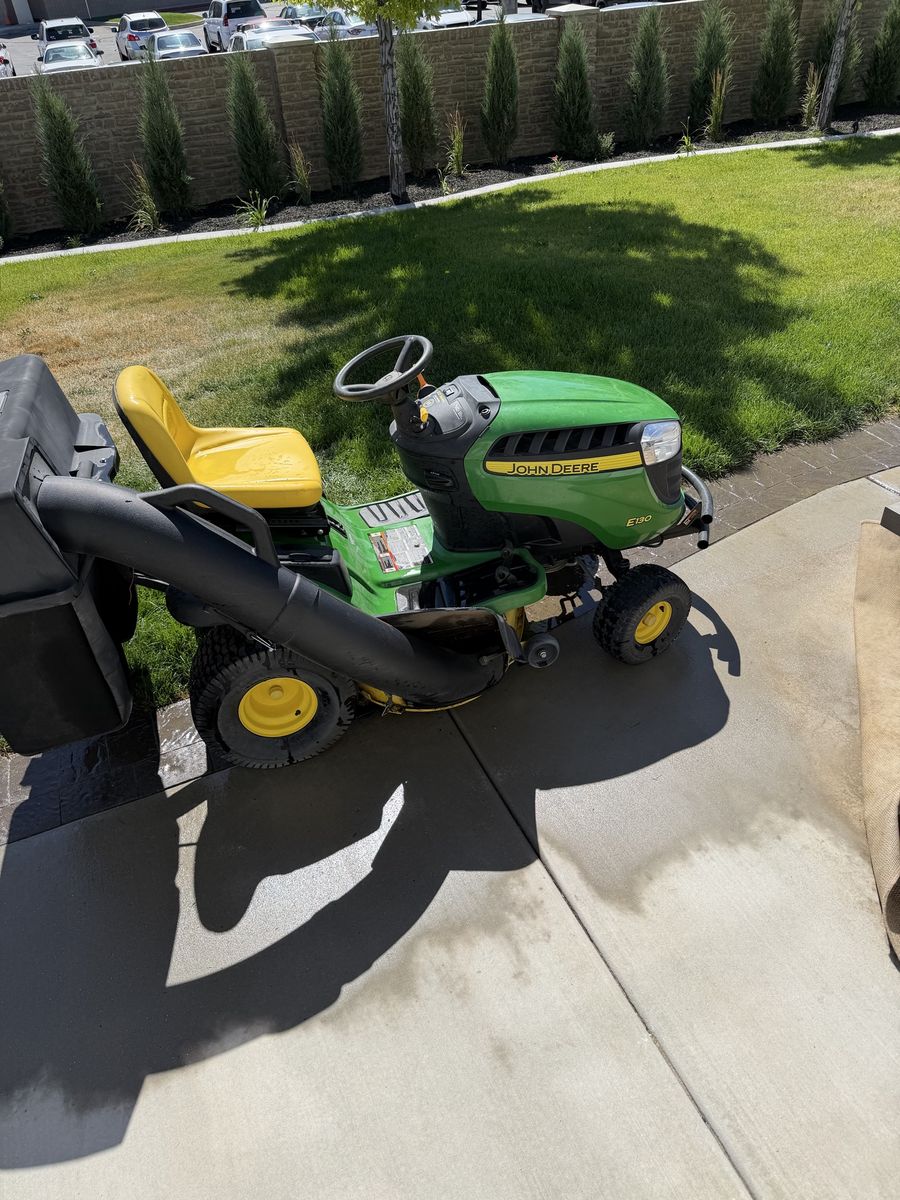 John Deere E130 Riding Lawn Mower with Bagger - Excellent Condition