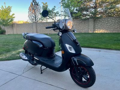 2017 SYM Fiddle III 150 Scooter – Retro Vespa Style – Only 2,065 Miles