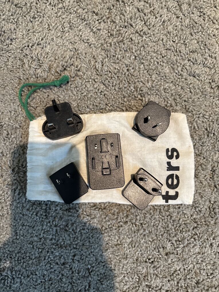 Travel (international) Charging Kit