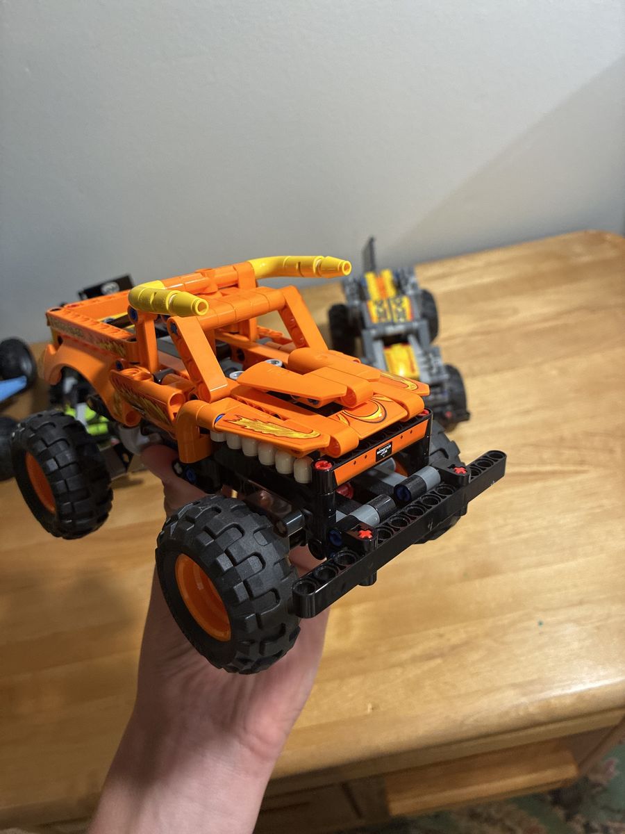 Main image 4